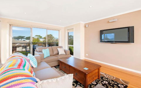 Rose - Accommodation QLD 1