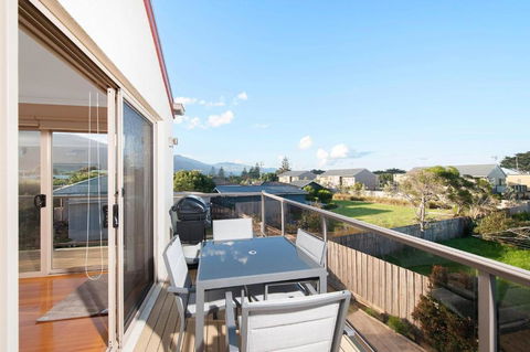 Rose - Accommodation QLD 3
