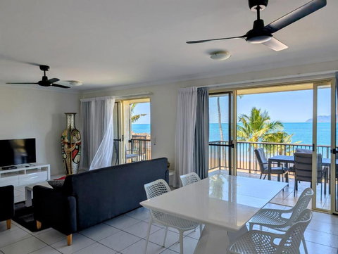 Rose Bay Resort - Accommodation QLD 2