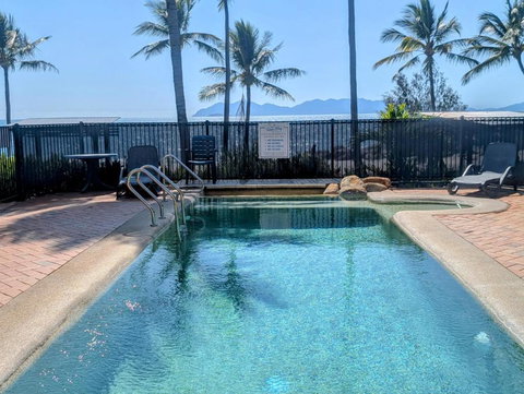 Rose Bay Resort - Accommodation QLD 1