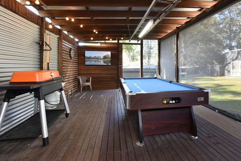 Rose Cottage Studio Romantic Or Solo Getaway. Spa, Games Room - Accommodation QLD 3