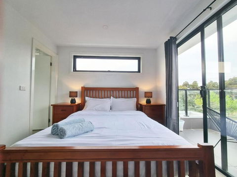 Rosie Townhouse In Prime Location Close To CBD - Accommodation QLD 3