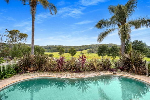 Roxy - A Secluded Luxury Estate Near Berry, Where Serenity Meets Family Comfort - Accommodation QLD 0