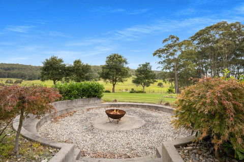 Roxy - A Secluded Luxury Estate Near Berry, Where Serenity Meets Family Comfort - Accommodation QLD 3