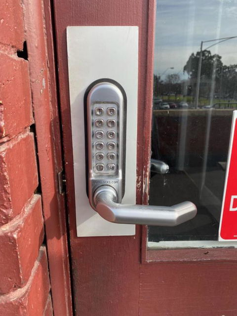 Royal Derby Hotel - Accommodation QLD 2