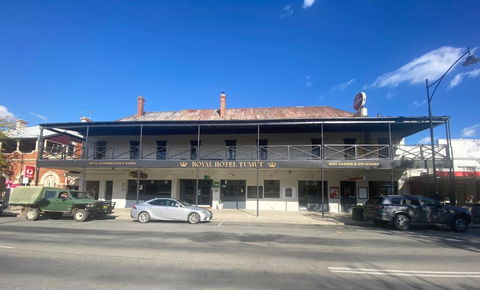 Royal Hotel - Accommodation QLD 1