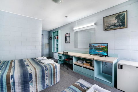 Royal Hotel - Accommodation QLD 0