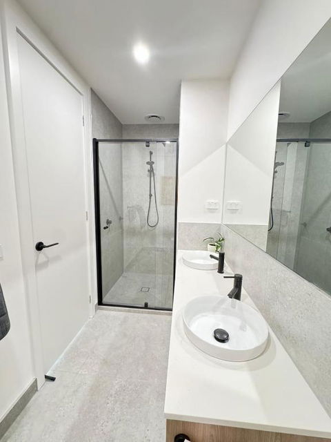 Royalty Living - Accommodation QLD 2