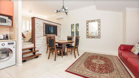 Ruthmor Villas - Accommodation QLD 3