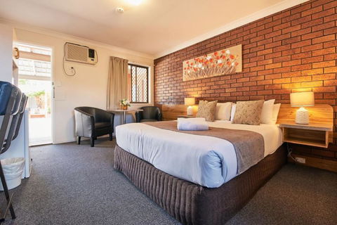 Ruthven Street Motor Inn - Accommodation QLD 3