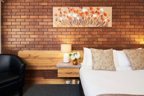 Ruthven Street Motor Inn - Accommodation QLD 1