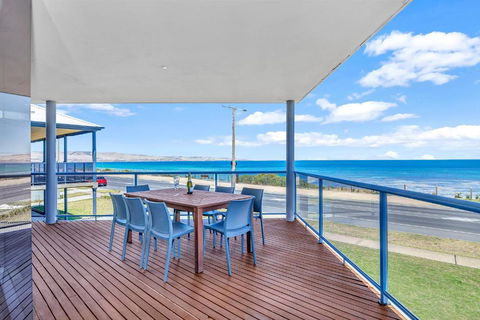 Sail Away - Aldinga Beach - C21 SouthCoast Holidays - Accommodation QLD 0