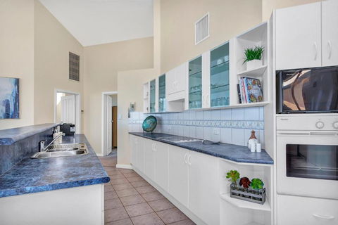 Sail Away - Aldinga Beach - C21 SouthCoast Holidays - Accommodation QLD 2