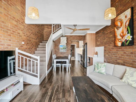 Sailz Villas Unit 4 - Accommodation QLD 0