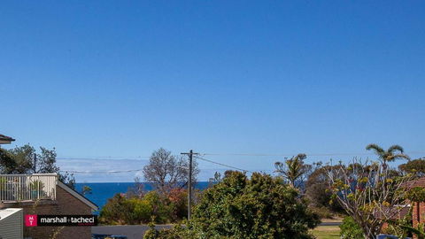 Salt Water Villa Bermagui Four Bedroom Central Location With Wifi - Accommodation QLD 1