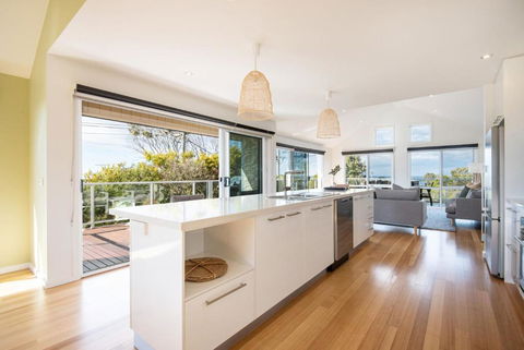 Salty Shores Smiths Beach - Accommodation QLD 3