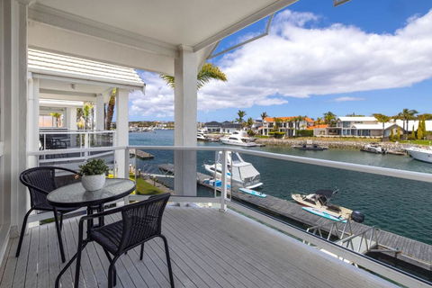 Salty Views - Accommodation QLD 2