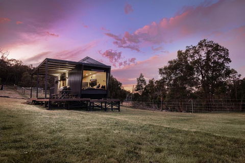 Sam The Tiny Cabin In Serpentine - Accommodation QLD 0
