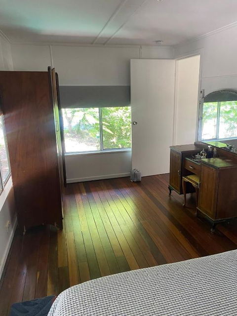 Samantha - Accommodation QLD 2