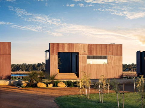 Samphire Chalet Peppermint - Accommodation QLD 0