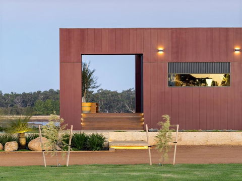 Samphire Chalet Tuart - Accommodation QLD 0