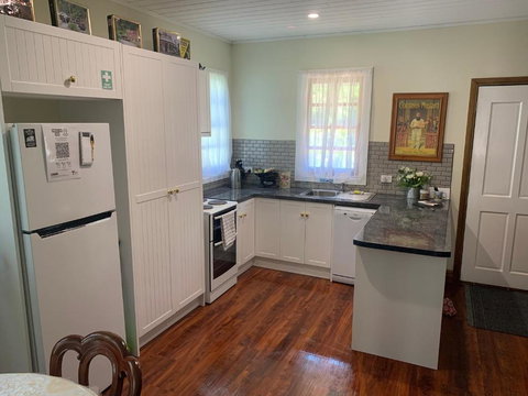 Sancreed Cottage - Accommodation QLD 3