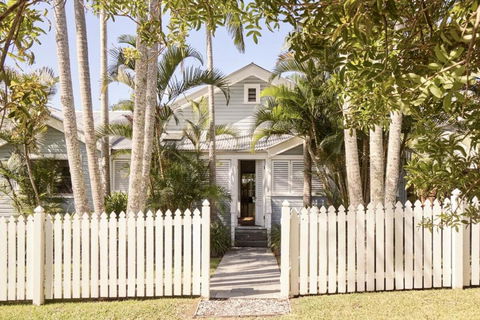 Sanctuary Spaces - Kia Ora Byron - Accommodation QLD 1