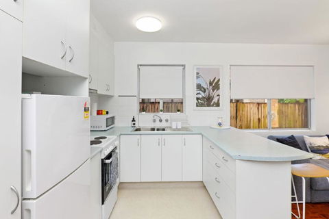 Sand And Sea 4 - Accommodation QLD 2