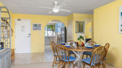 Sand And Sea - Accommodation QLD 2