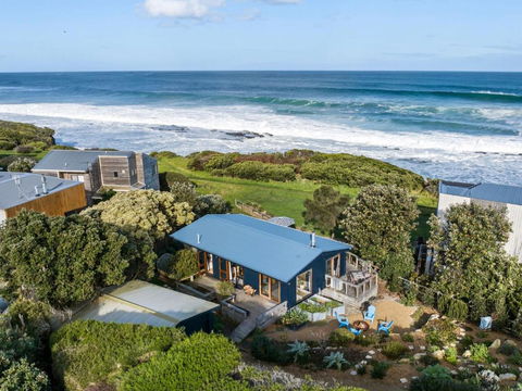 Sand & Sauna Retreat - Accommodation QLD 0