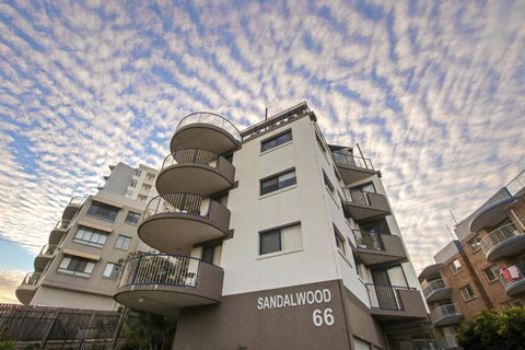 Sandalwood Unit 1 66 Lower Gay Tce - Accommodation QLD 0