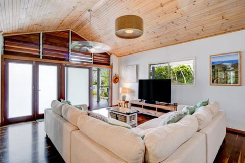 Sandalwood - Accommodation QLD 0
