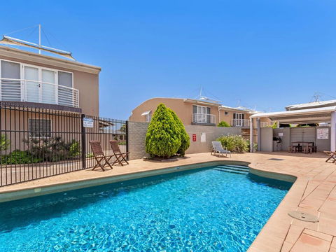 Sandcastles 7 8 Ala Moana Way - Accommodation QLD 0
