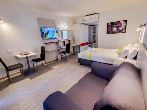 Sandors Motor Inn - Accommodation QLD 1