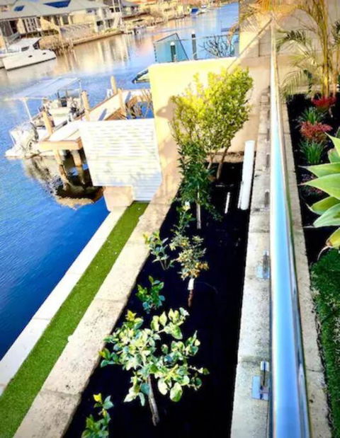 Sandpiper Island Tranquil Waterfront Views & Jetty - Accommodation QLD 1