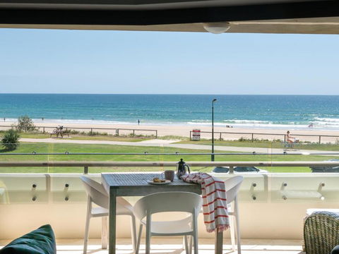 Sandrift Beachfront Apartments - Accommodation QLD 2