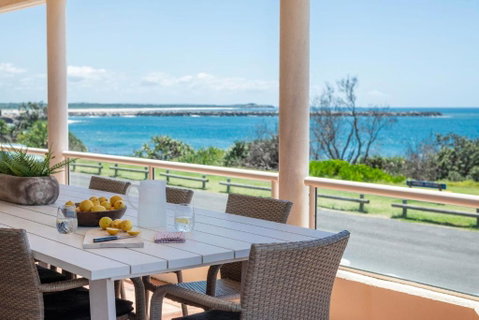 Sandrift One - Oceanstays - Accommodation QLD 0
