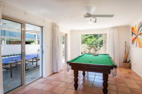 Sandrift One - Oceanstays - Accommodation QLD 3