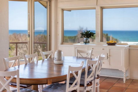 Sandrift Two - Oceanstays - Accommodation QLD 2