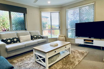 Sandstone Point Holiday Home with Accommodation QLD