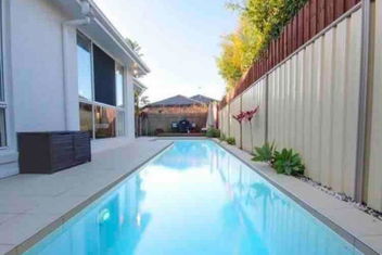 Sandstone Point Luxury 5 Bedroom Home with Accommodation QLD