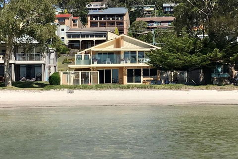 Sandy Beach House Corlette Unit 1 Waterfront WI-FI Aircon - Accommodation QLD 0