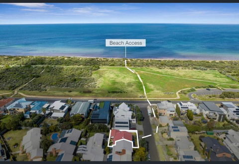 Sandy Bliss Walk To The Beach - Accommodation QLD 1