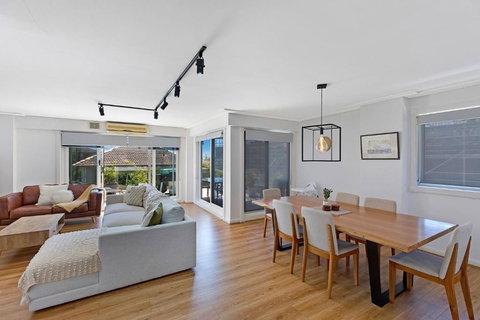 Sandy Cove Apartment The Entrance 8 - Accommodation QLD 0