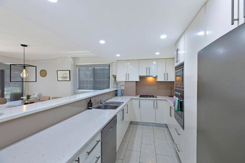 Sandy Cove Apartment The Entrance 8 - Accommodation QLD 3