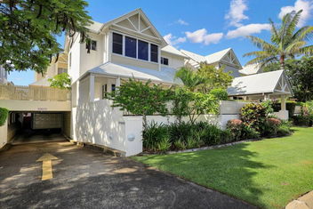 Sandy Cove @ Royle Palms with Accommodation QLD