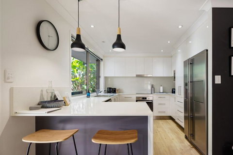 Sandy Dunes Retreat Pet-Friendly Wurtulla Home - Accommodation QLD 3