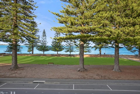SEABREEZE At Victor Harbor - Accommodation QLD 1