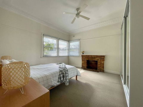 Serene Countryside Escape Spacious 3BR Retreat Near Wineries - Accommodation QLD 2