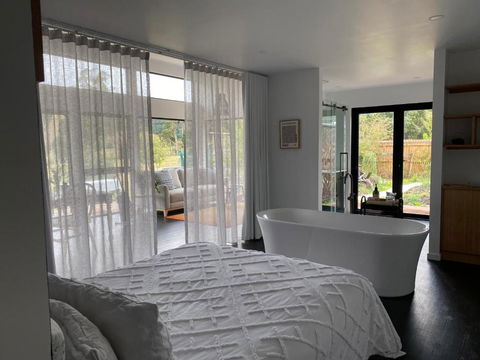 Shibui Lilydale Luxury Romance - Accommodation QLD 1